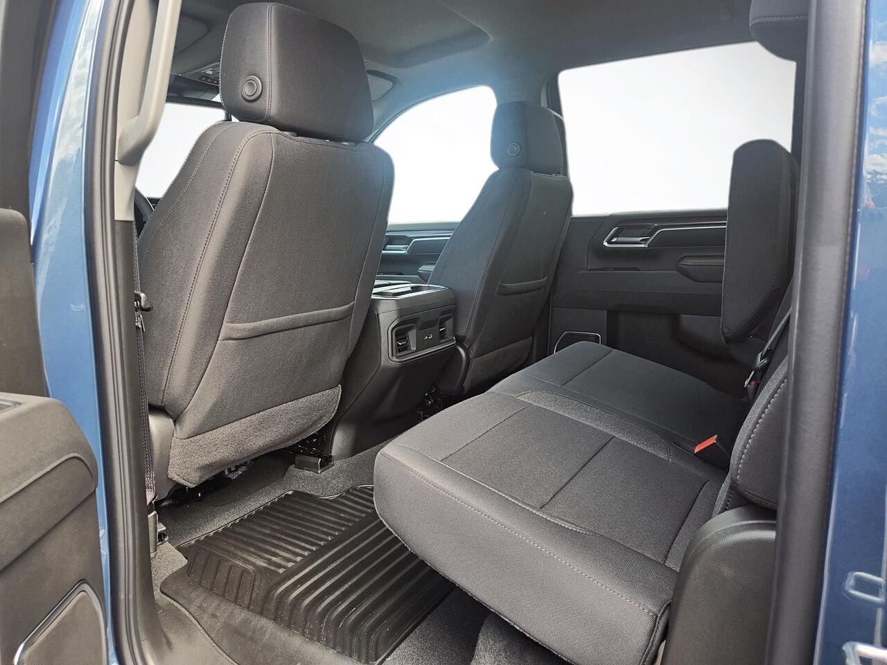 CHEVROLET Silverado 2500HD LT 2026 BLEU RIVERAIN METALLISE Saint-Hyacinthe - photo #5