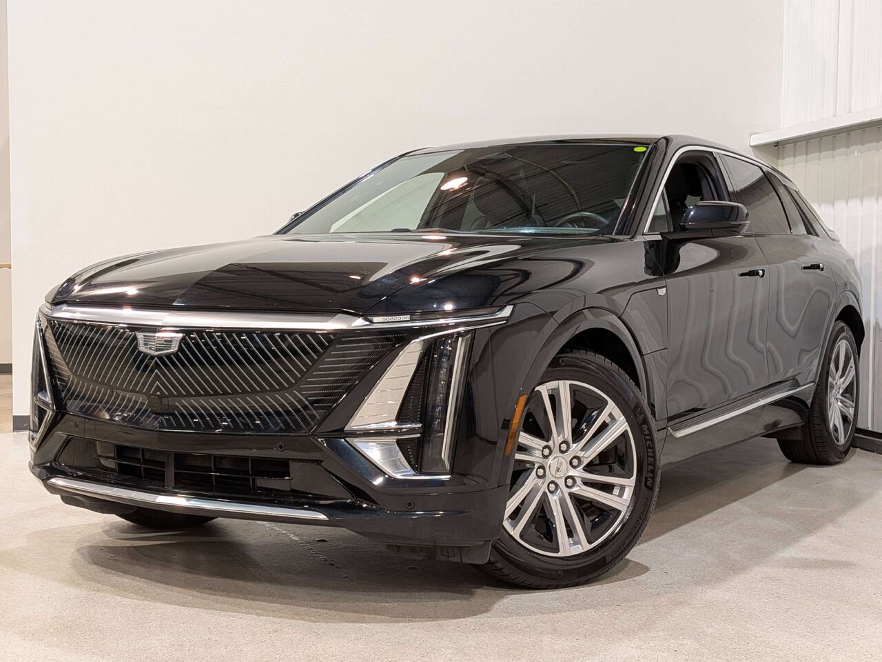 Cadillac LYRIQ 4dr Tech w/1SA 2024 Noir Val-David - photo #0