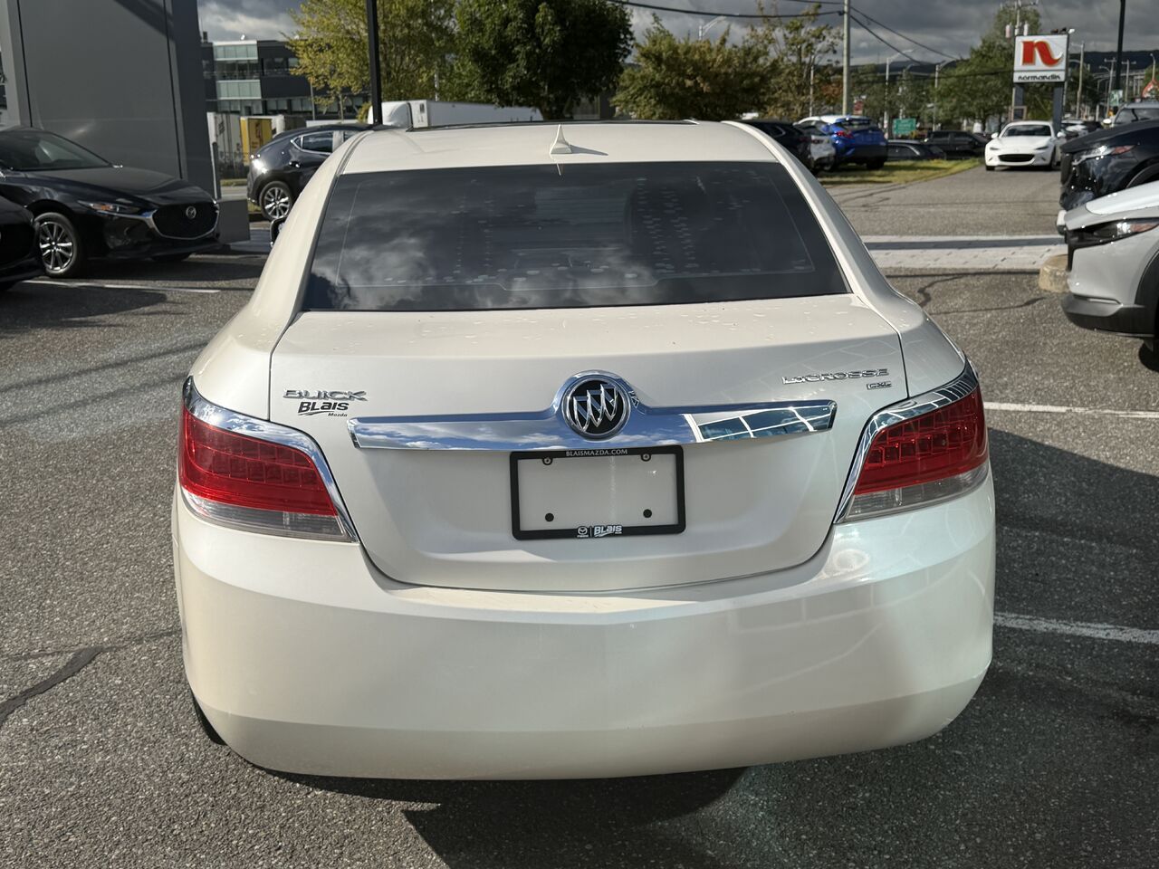 Photo 6 — Buick LaCrosse 2010