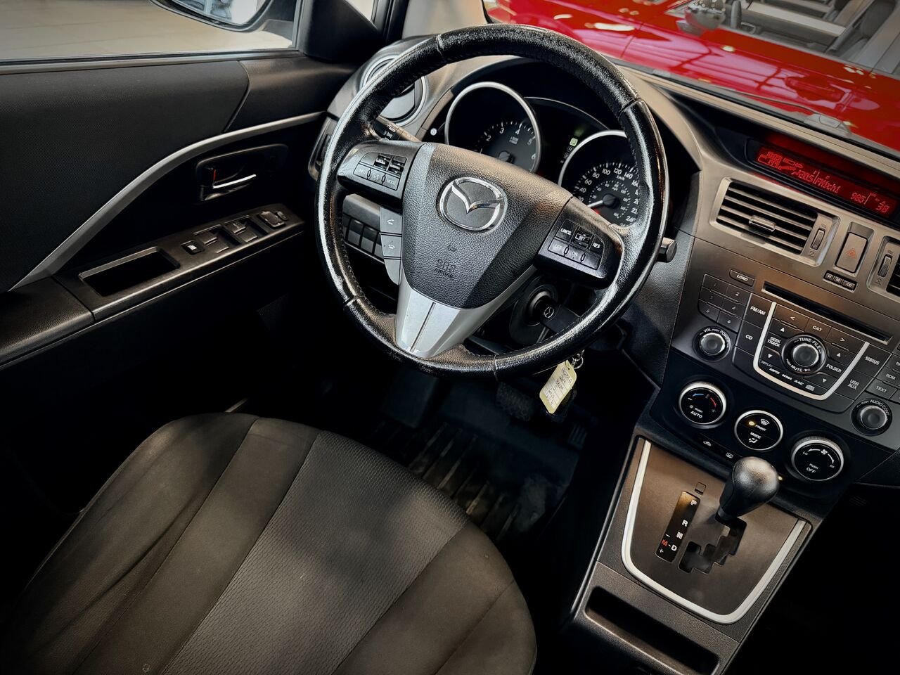 2014 Mazda Mazda5 Silver Notre-Dame-des-Prairies - photo #14