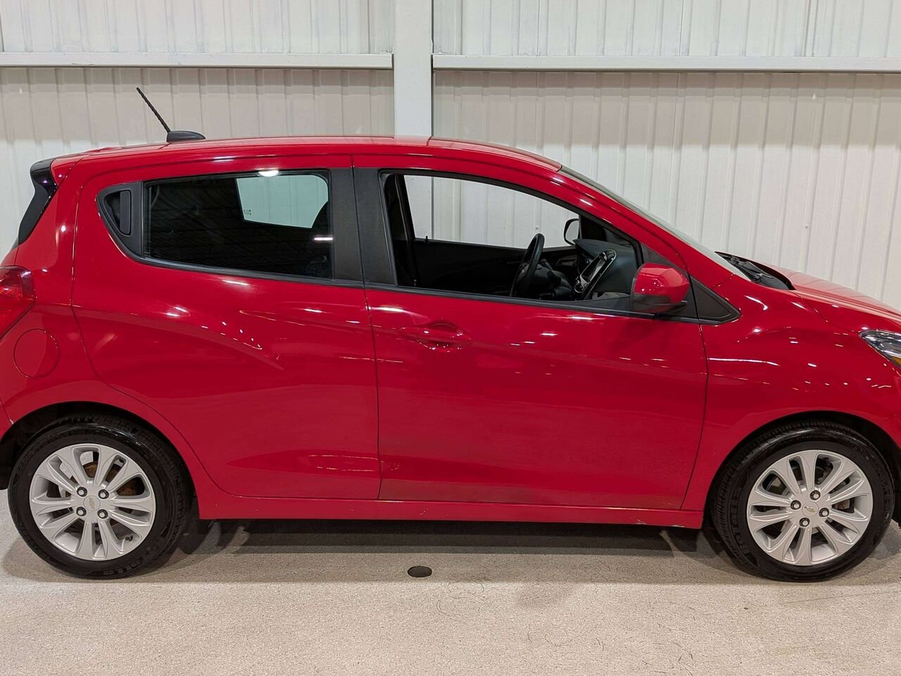 2017 Chevrolet Spark 5dr HB CVT LT w/1LT Red Val-David - photo #7