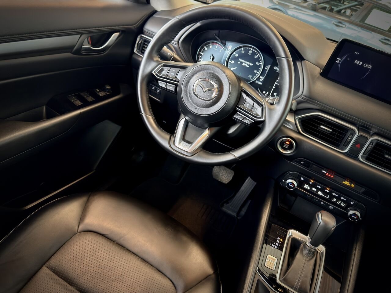 2024 Mazda CX-5 Red Notre-Dame-des-Prairies - photo #19