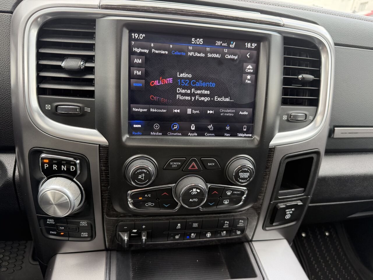 Ram 1500 *DIESEL* LIMITED CREW CAB 2018 Blanc Laval - photo #27