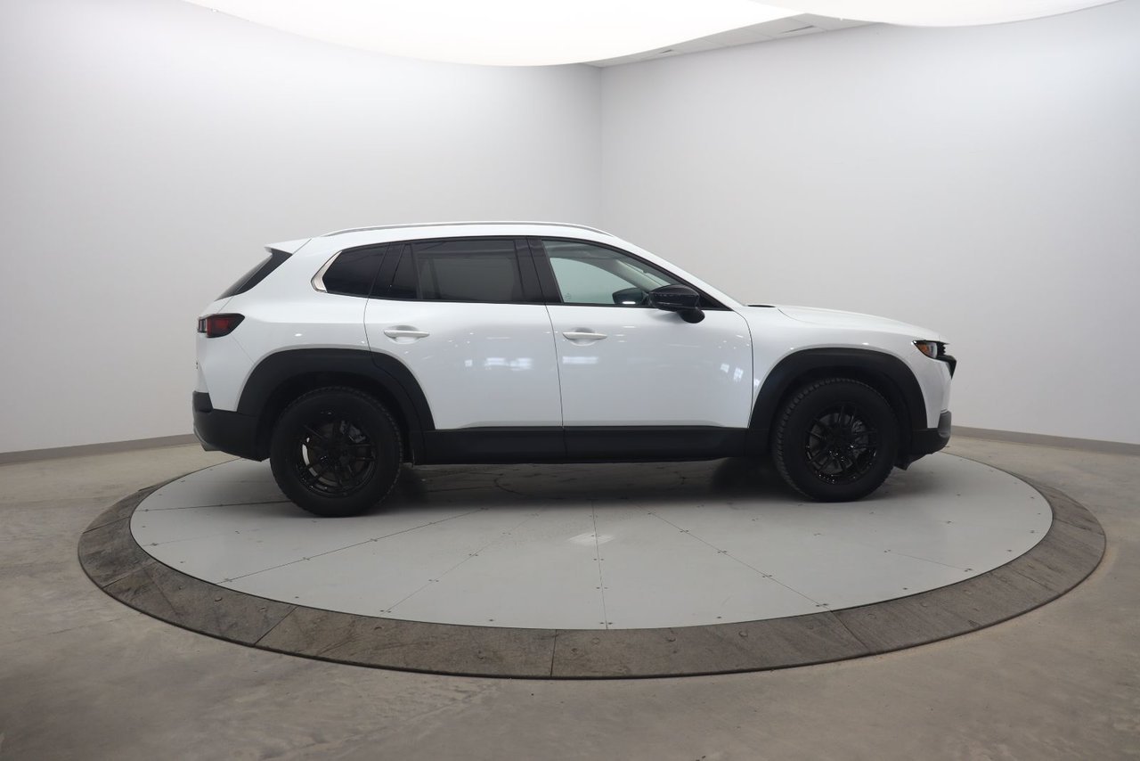 2023 Mazda CX-50 White Baie-Comeau - photo #2