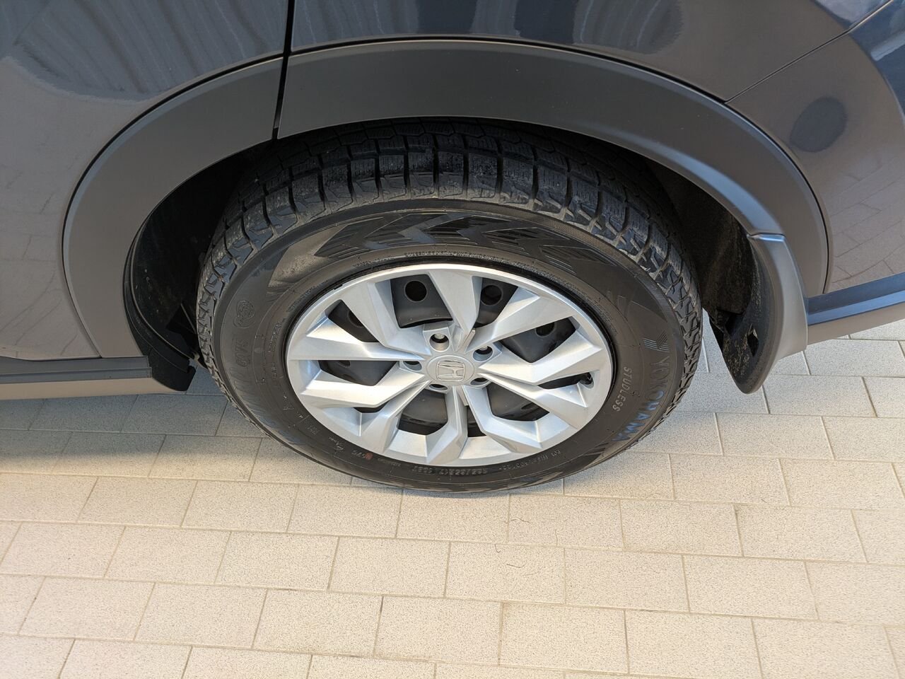 Honda CR-V 2023 Gris Gatineau - photo #4
