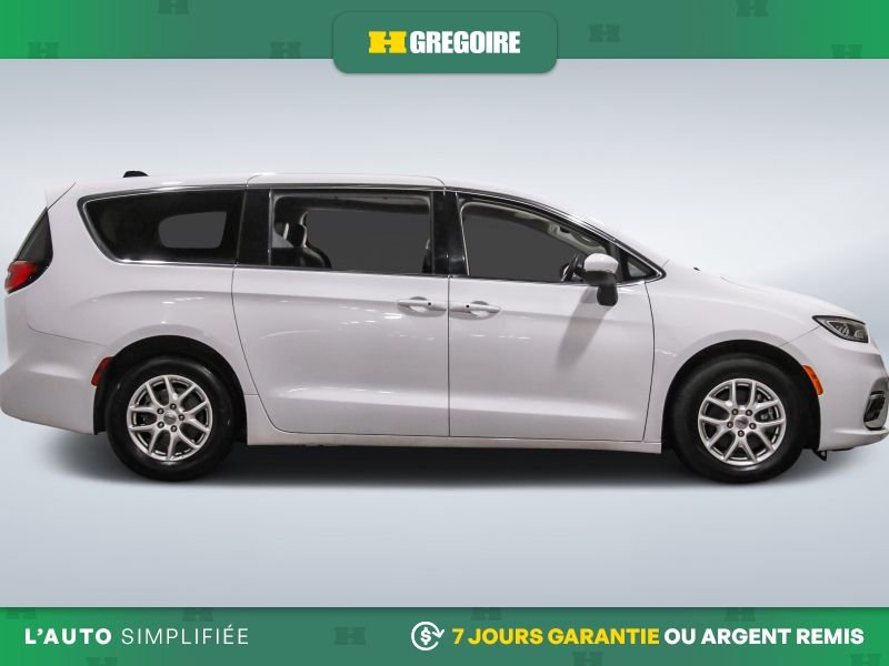 2023 Chrysler Pacifica White Saint-Eustache - photo #10
