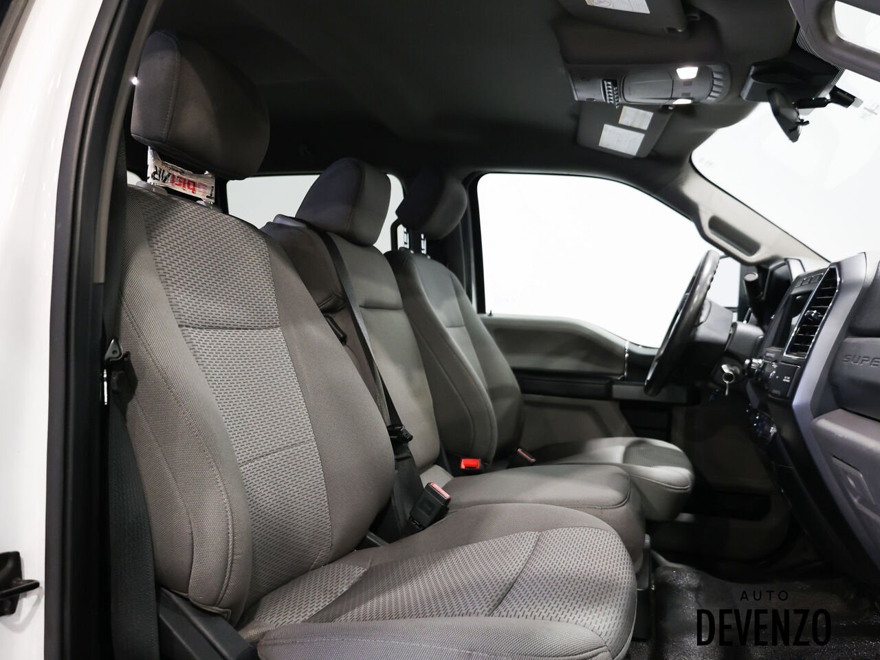 2020 Ford Super Duty F-450 DRW White Saint-Eustache - photo #9