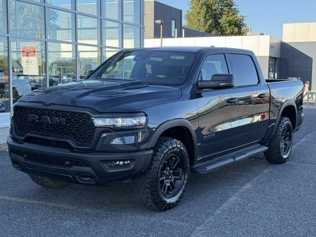 Ram 1500 Rebel cabine d'équipe 4x4 caisse de 5 pi 7 po 2026 Bleu