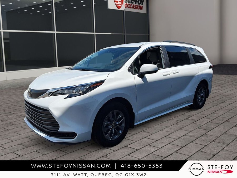 2026 Toyota Sienna LE 8 PASSAGERS 2026 White