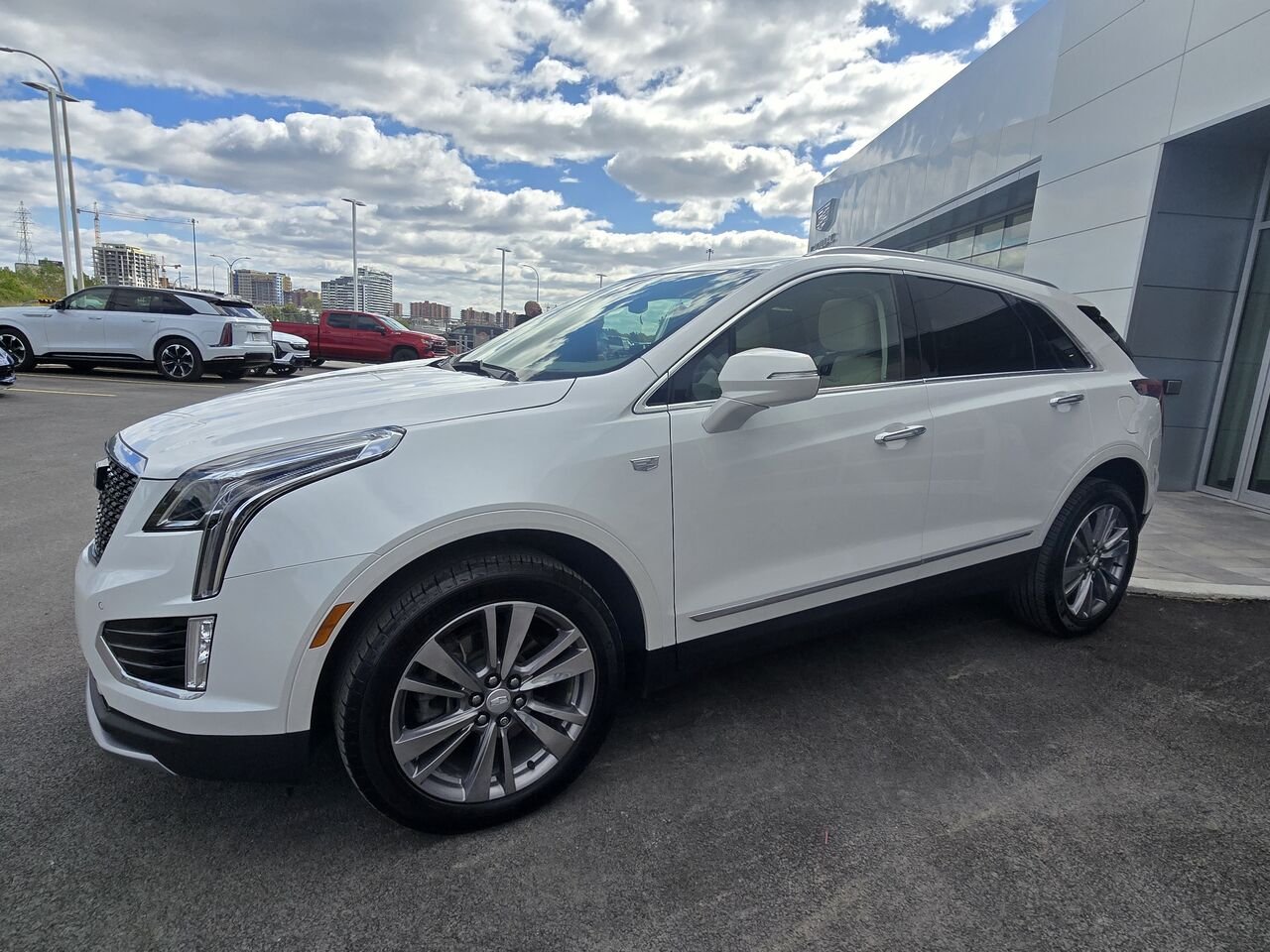 2024 Cadillac XT5 PREMIUM LUXURY AWD FINANCEMENT À PARTIR 3.99% White Laval - photo #0
