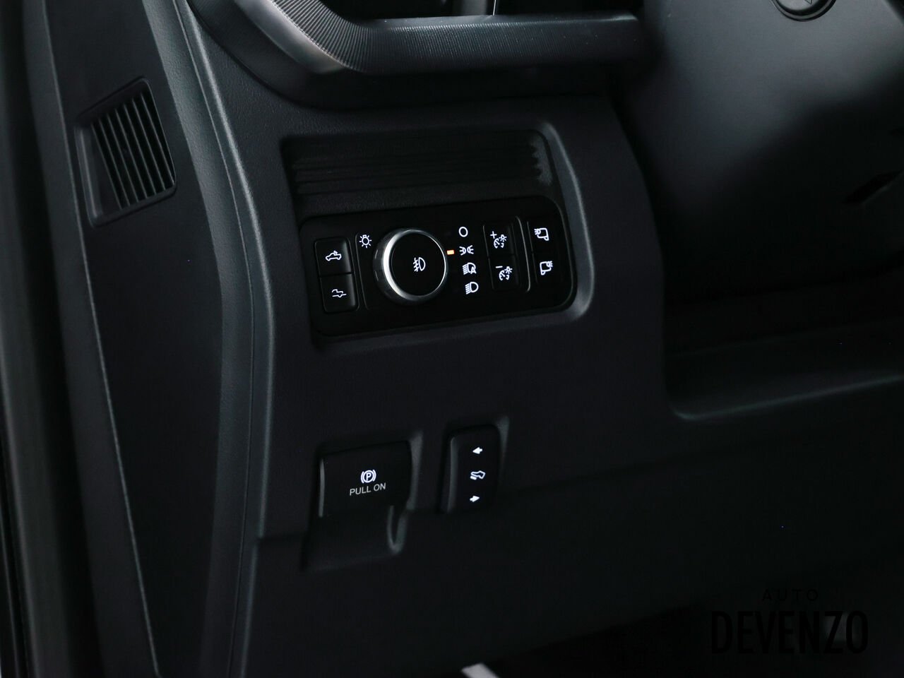 2026 Ford Super Duty F-450 DRW Grey Saint-Eustache - photo #16