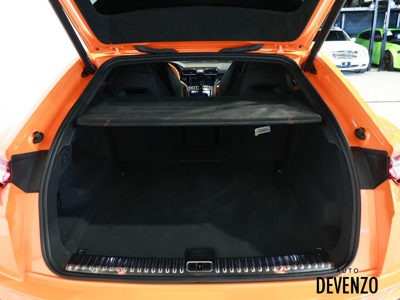 2023 Lamborghini Urus Orange Saint-Eustache - photo #25