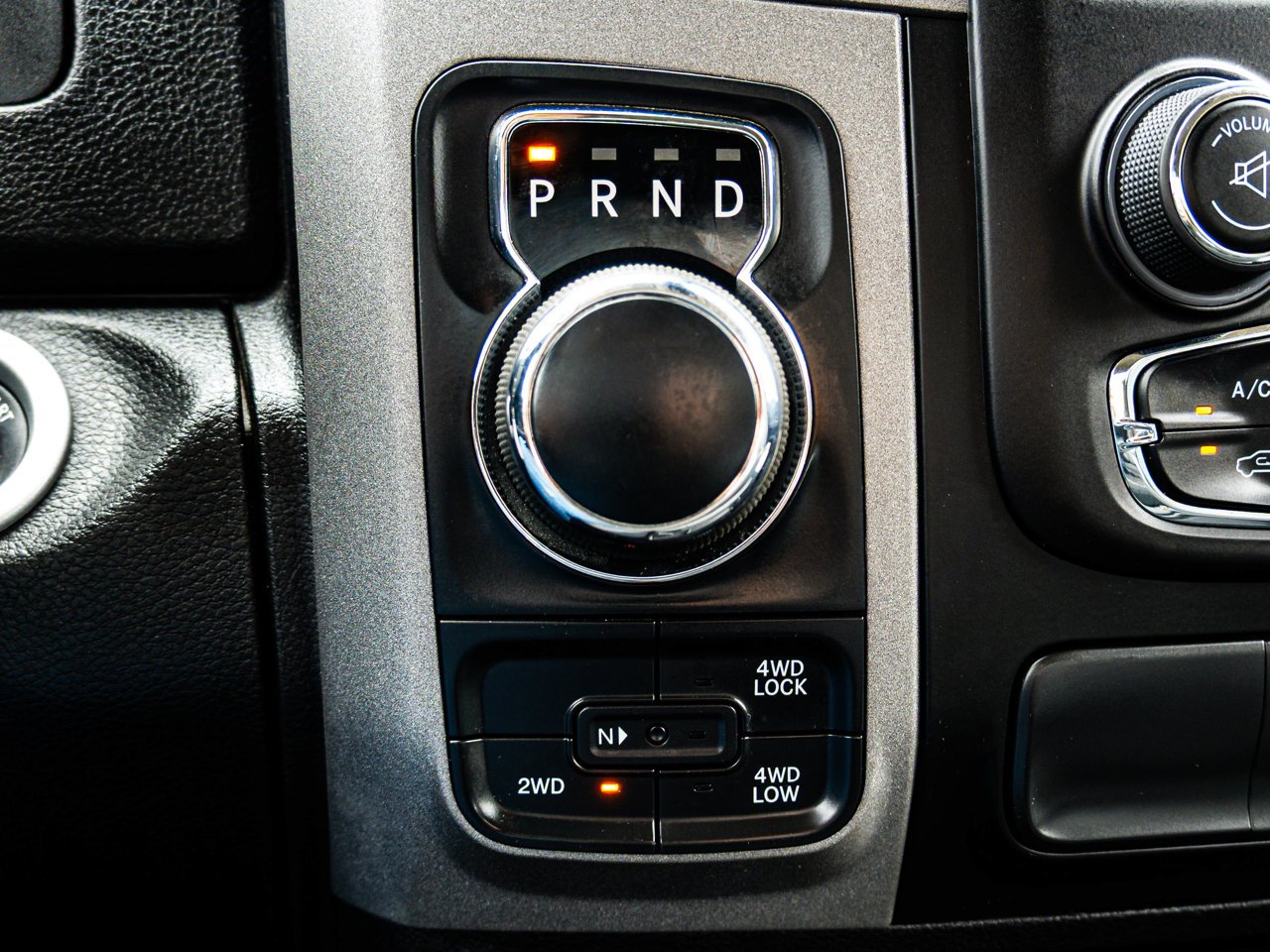 2021 Ram 1500 Classic Express 4x4 Crew Cab 5'7 Box Grey Sherwood Park - photo #22