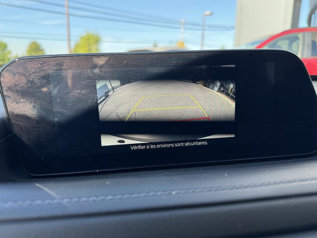 2023 Mazda CX-30 White Lac Mégantic - photo #17