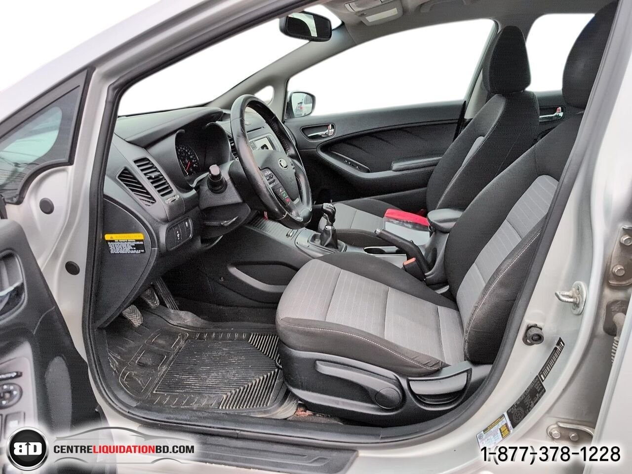 2015 Kia Forte Berline 4 portes, boîte manuelle, EX | BD0329 Silver Granby - photo #9