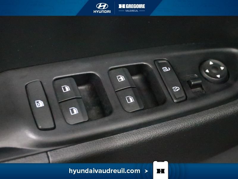 Hyundai Venue YR831 | Essential CERTIFIÉ 4.99% Sieges Chauffants Carplay 2023 Noir Laval - photo #16