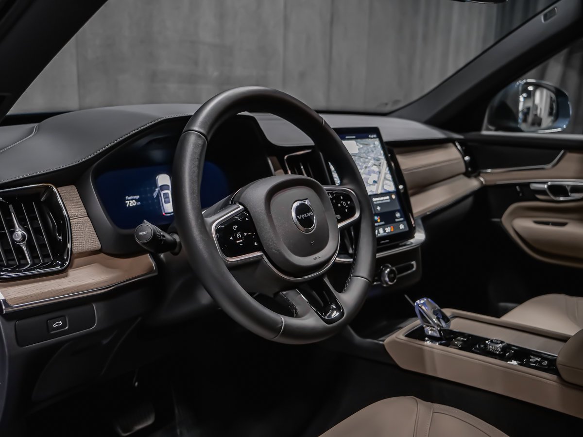 Volvo XC90 B6 CORE BRIGHT CLIMATE 2025 Bleu Montréal - photo #7