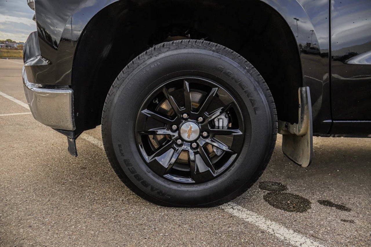 2026 Chevrolet Silverado 1500 4WD Crew Cab 147 LT Black Sherwood Park - photo #12