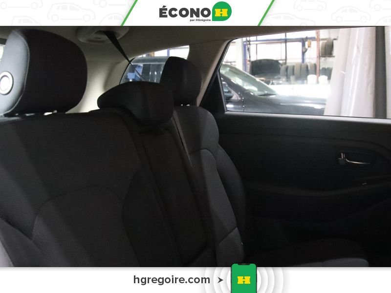 2015 Kia Rondo Grey Saint-Eustache - photo #16