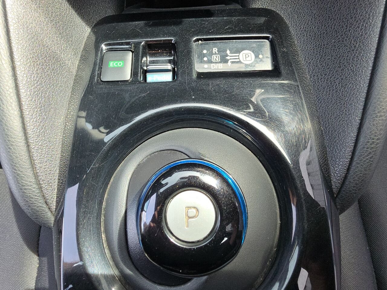 2020 Nissan LEAF SV PLUS à hayon, Commande audio au volant, caméra de recul, détecteur d'angles morts, grosse Grey Val-David - photo #20