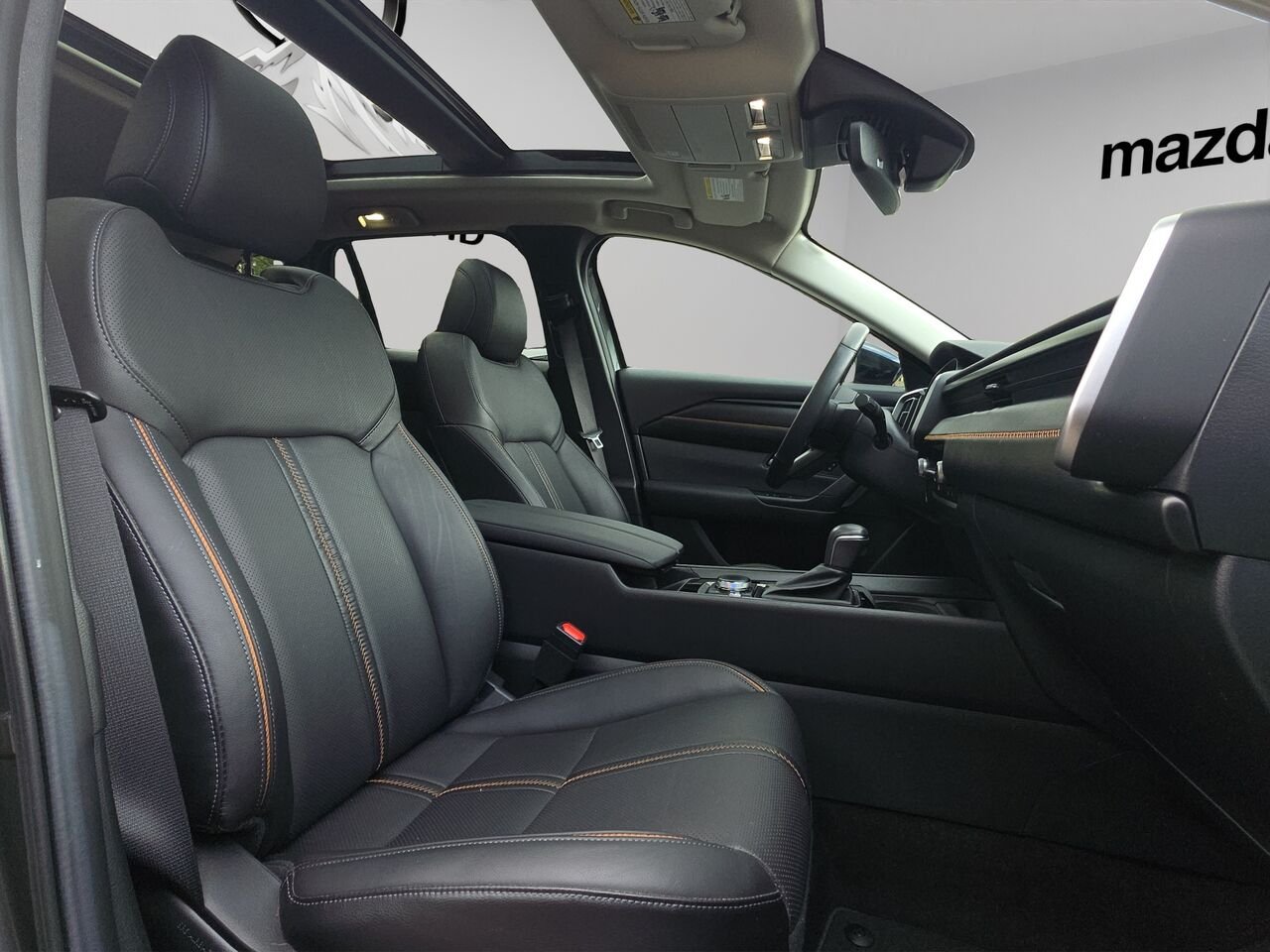 2025 Mazda CX-50 hybride GS-L e-AWD, toit panoramique, sièges avant chauffants, volant chauffant, Apple CarPlay/Android Grey Val-David - photo #9