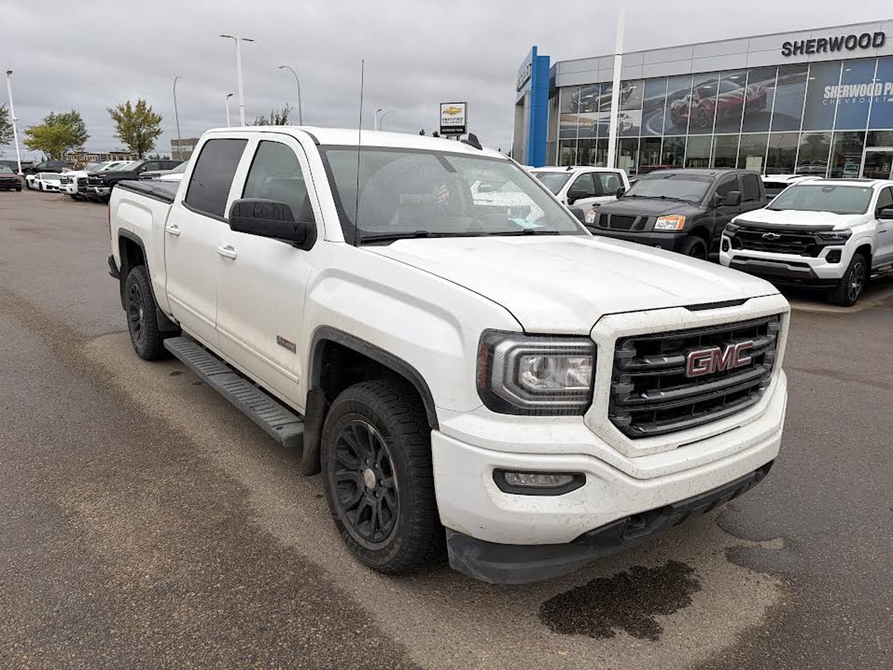 2017 GMC Sierra 1500 4WD Crew Cab 143.5 SLT White Sherwood Park - photo #1