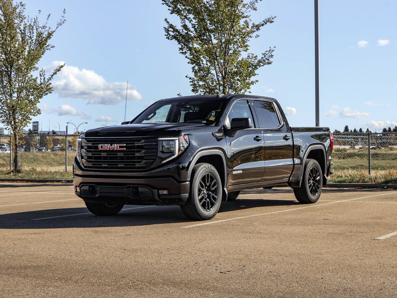 2024 GMC Sierra 1500 4WD Crew Cab 147 Elevation Black Sherwood Park - photo #3