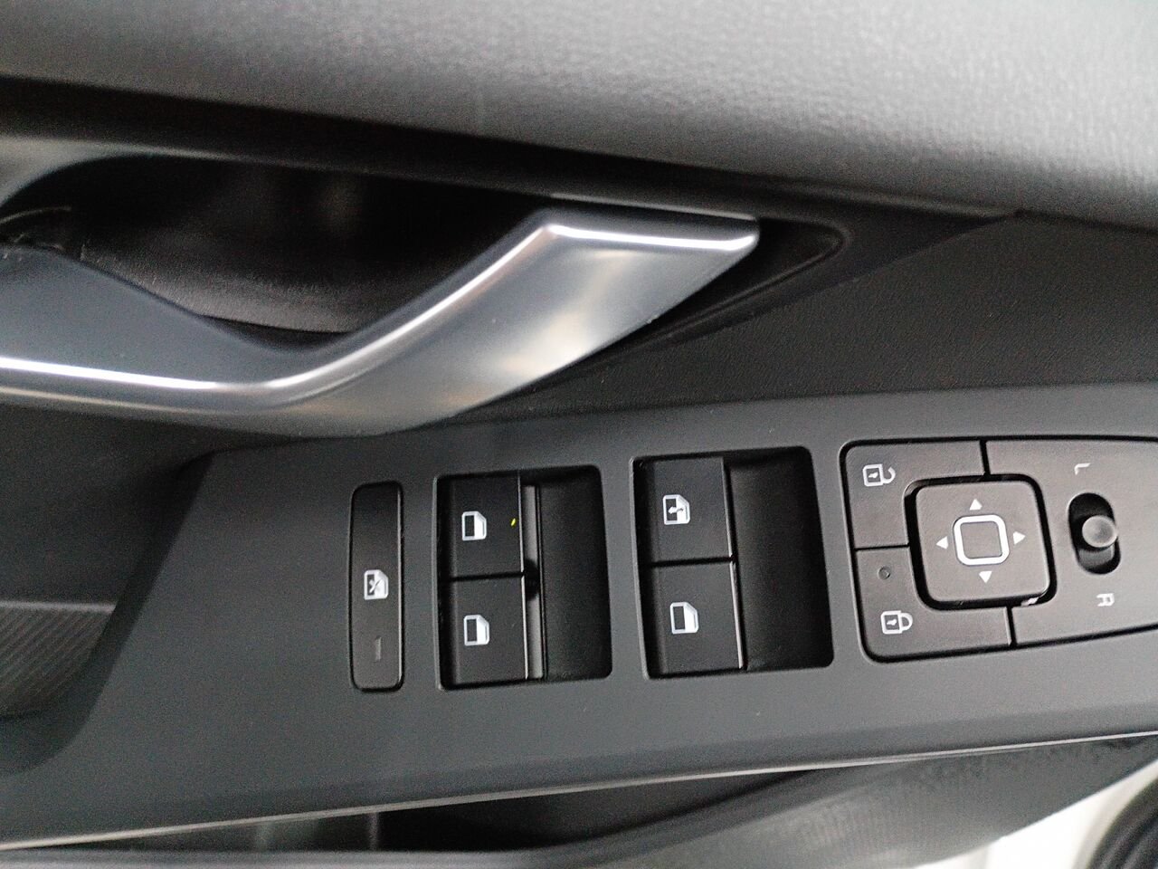 2023 Kia Niro électrique White Blainville - photo #18