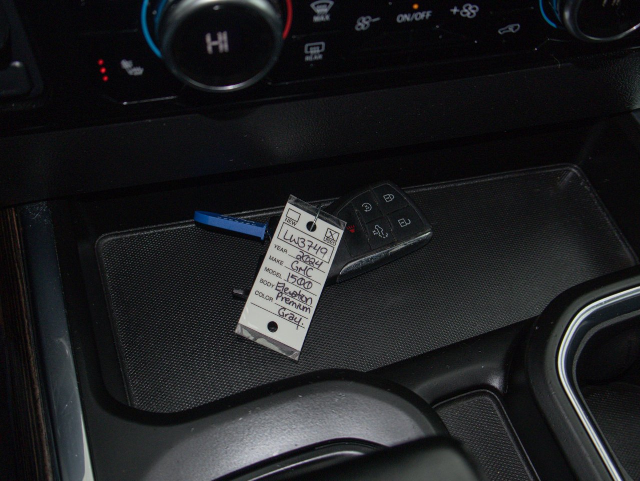 2024 GMC Sierra 1500 4WD Crew Cab 147 Elevation Grey Sherwood Park - photo #33