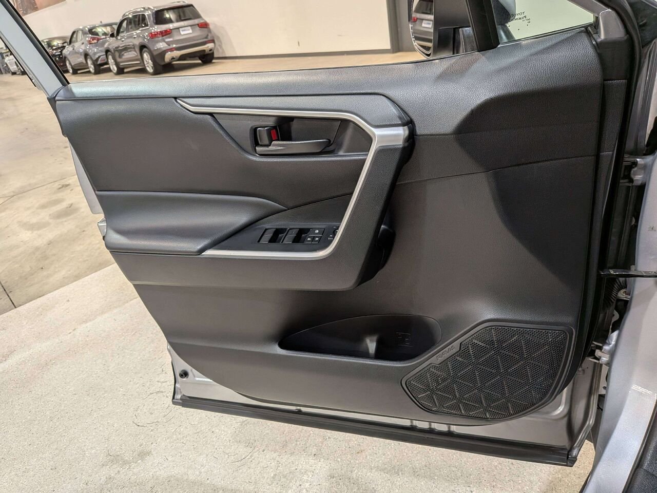 2024 Toyota RAV4 LE AWD Black Val-David - photo #29