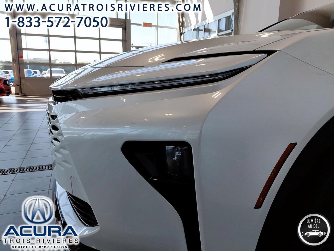 Toyota Crown Signia HEV 2025 Blanc Trois-Rivières - photo #4