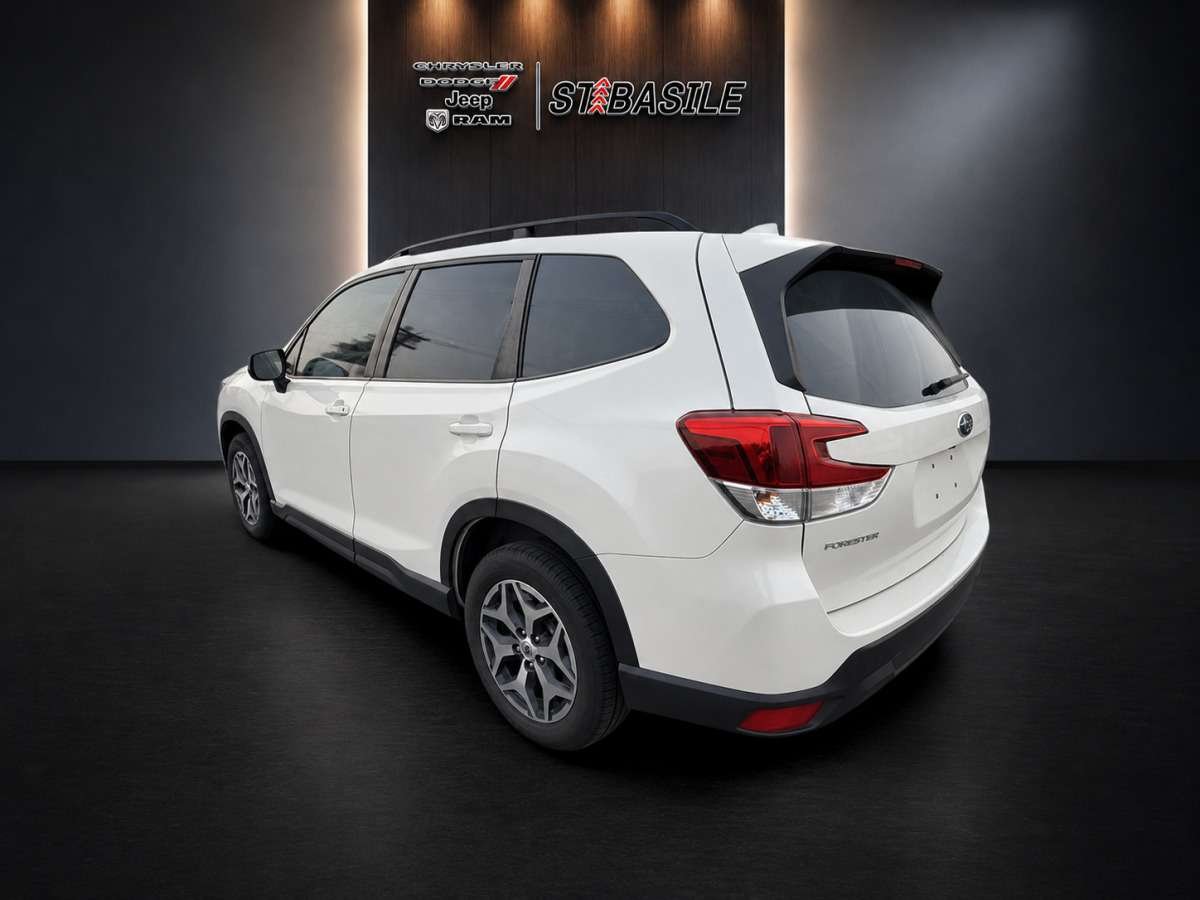 2019 Subaru Forester White Saint-Basile-le-Grand - photo #13