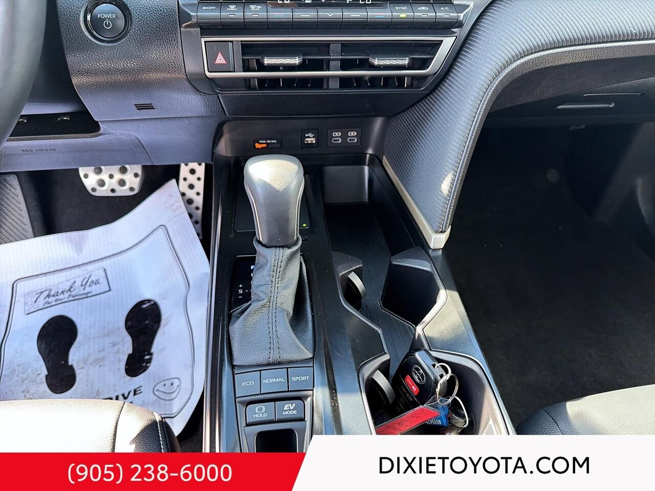 2025 Toyota Camry HYBRID SE UPGRADE AWD / CLEAN CARFAX / HEATED SEATS / MOONROOF / CARPLAY AND ANDROID AUTO Black Mississauga - photo #16
