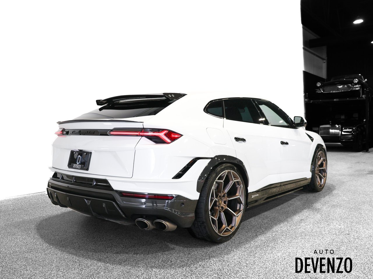 2023 Lamborghini Urus White Saint-Eustache - photo #2