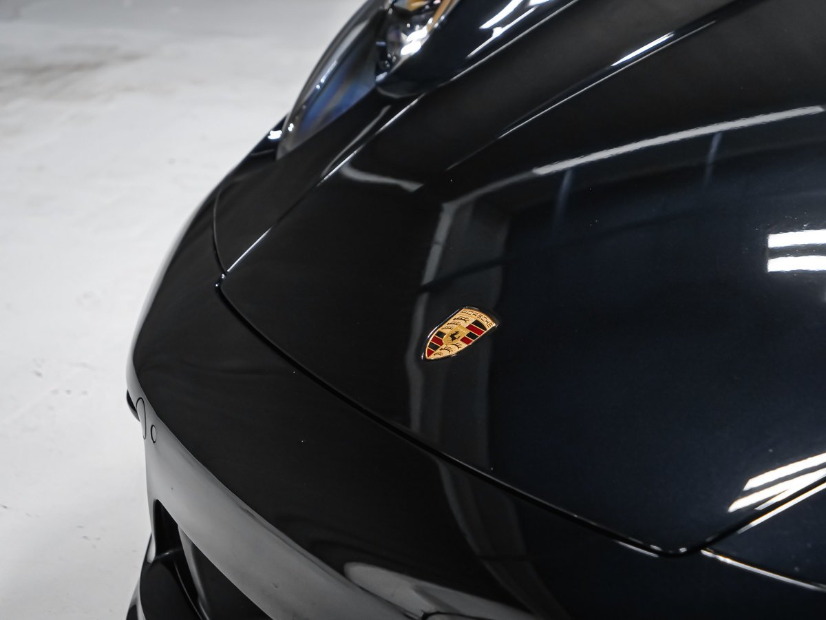 2024 Porsche 911 CARRERA 4 GTS Black Montreal - photo #28