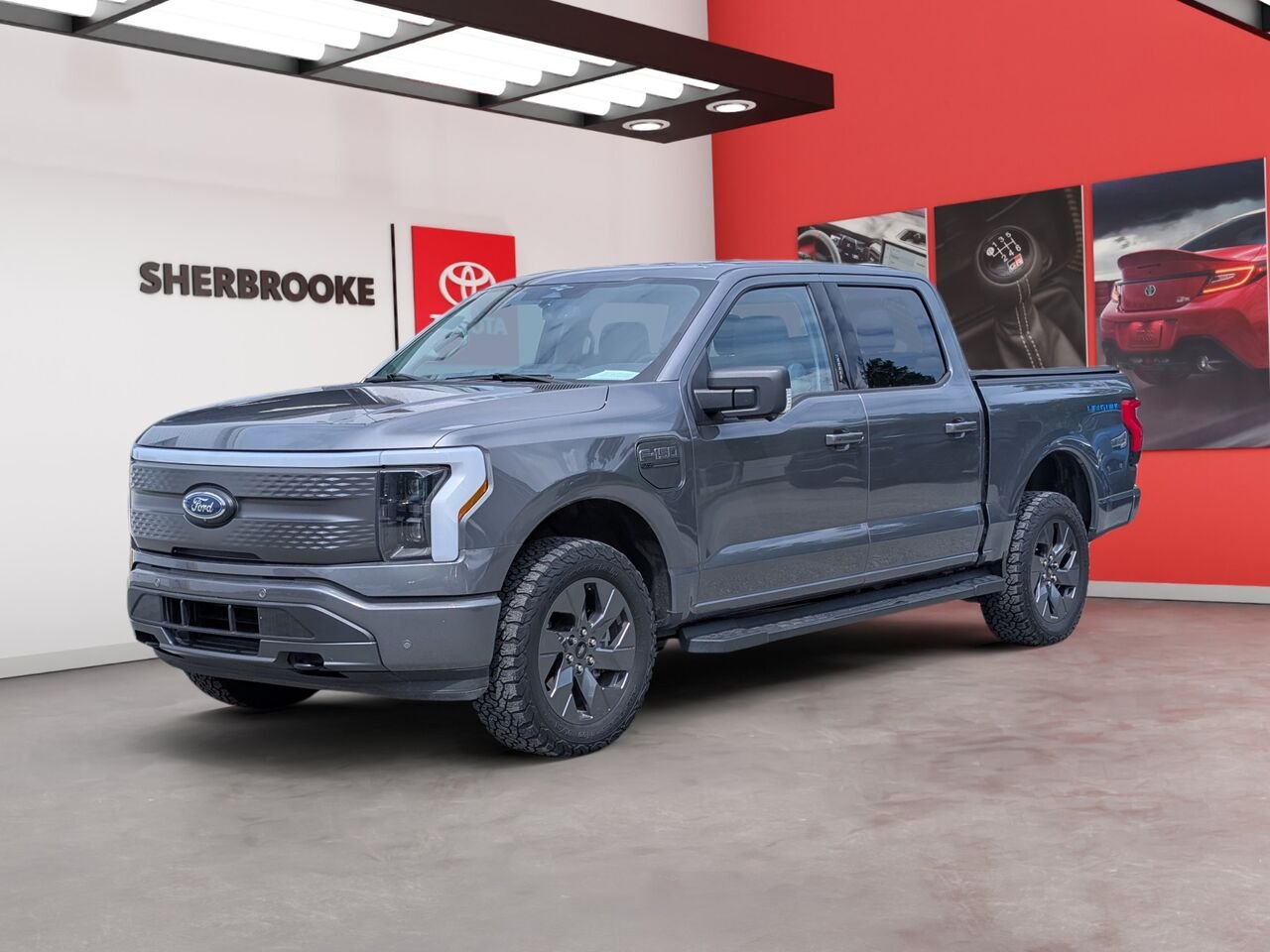 Ford F-150 Lightning XLT/SIÈGES CHAUFFANT/VOLANT CHAUFFANT/AC BIZONE/BLUETOOTH/CAMÉRA DE RECUL 2023 Noir Sherbrooke - photo #0