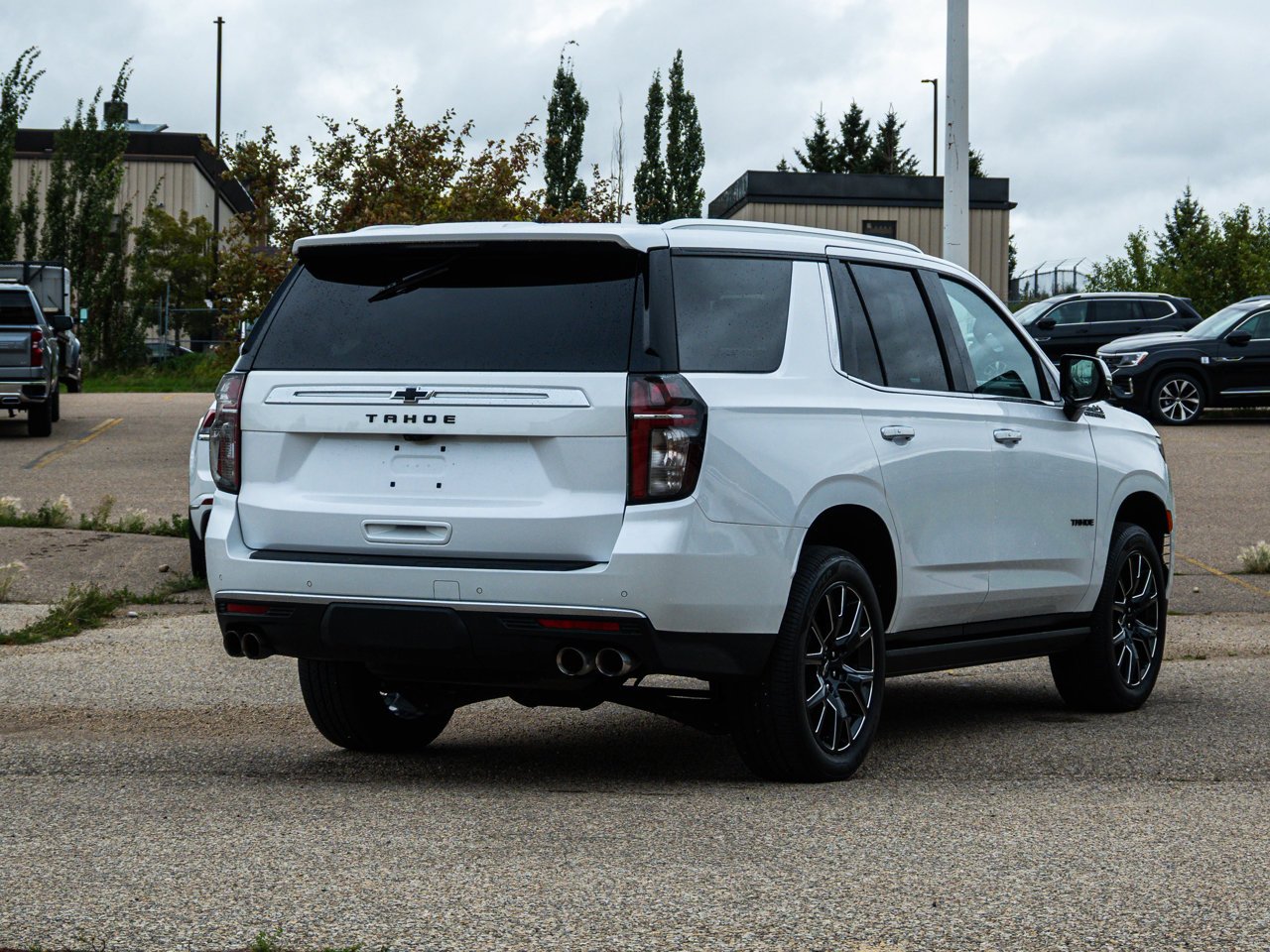 2023 Chevrolet Tahoe 4WD 4dr High Country White Sherwood Park - photo #13