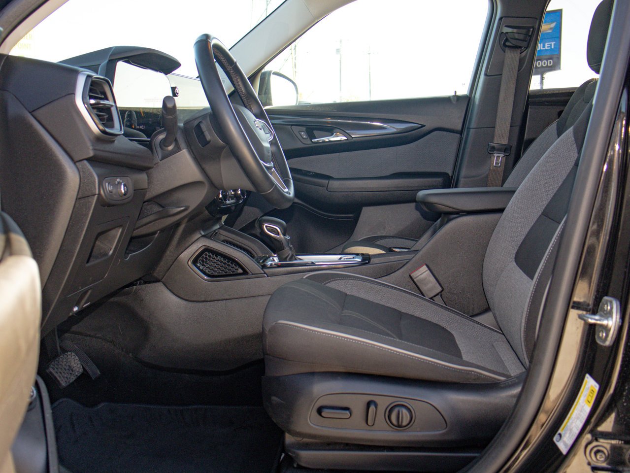 2024 Chevrolet Trailblazer AWD 4dr LT Black Sherwood Park - photo #17