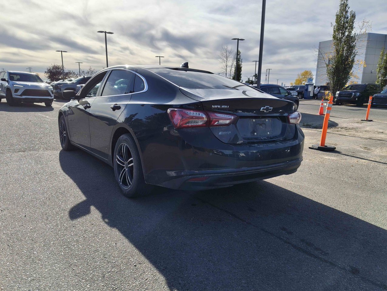 2019 Chevrolet Malibu 4dr Sdn LT w/1LT Black Sherwood Park - photo #4