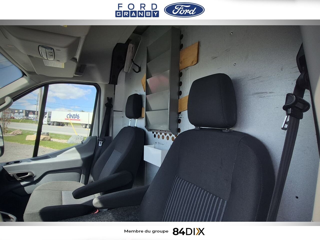 2015 Ford Transit fourgon utilitaire White Granby - photo #16