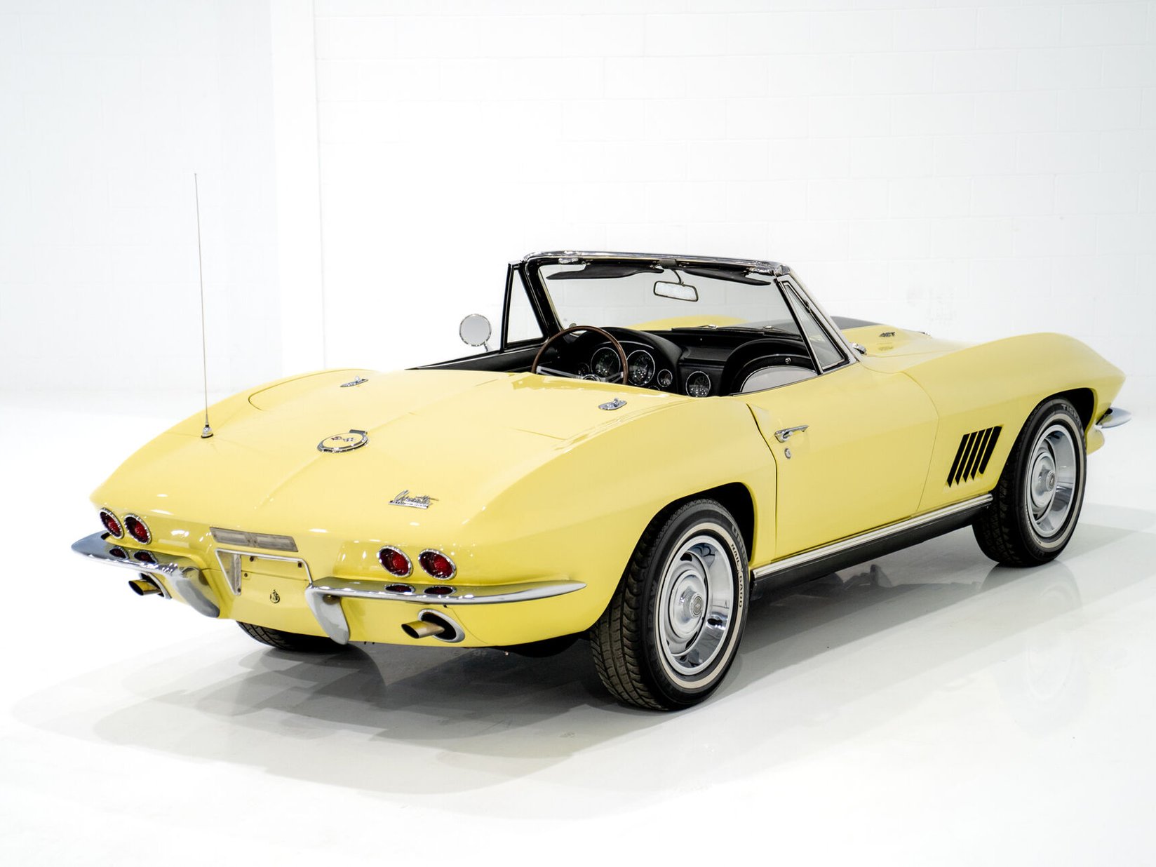 Chevrolet Corvette 1967 Jaune Montréal - photo #33