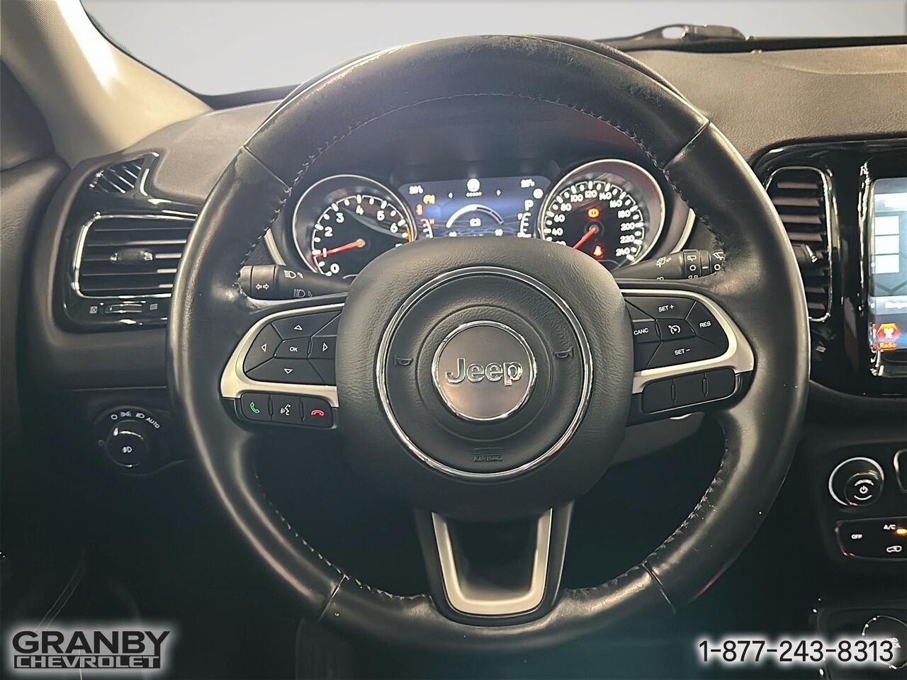 Jeep Compass Limited | 25-0882A 2017 Blanc Granby - photo #15