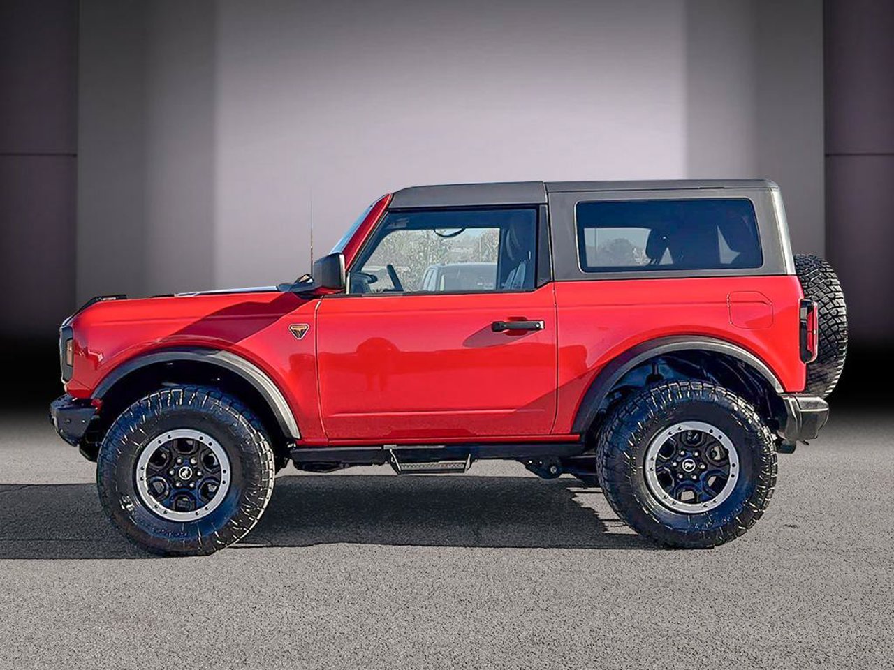 Ford Bronco 1FMDE9AP0RLA70379 2024 Rouge Mirabel - photo #1