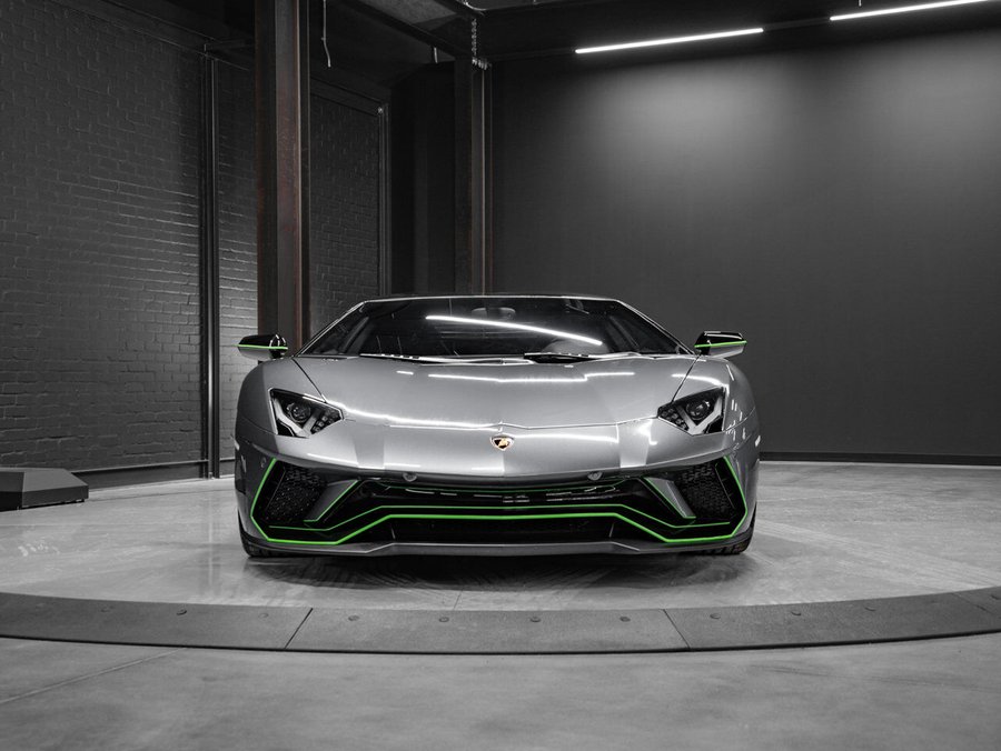 2018 Lamborghini Aventador 2018 gray