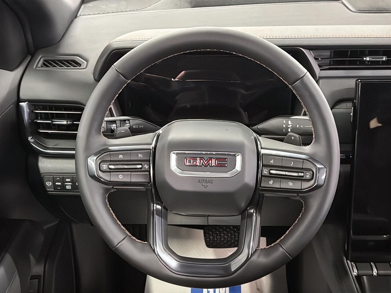 GMC Terrain AT4 TI 2027 TEINTE ROUGE VOLCANIQUE Saint-Hyacinthe - photo #11