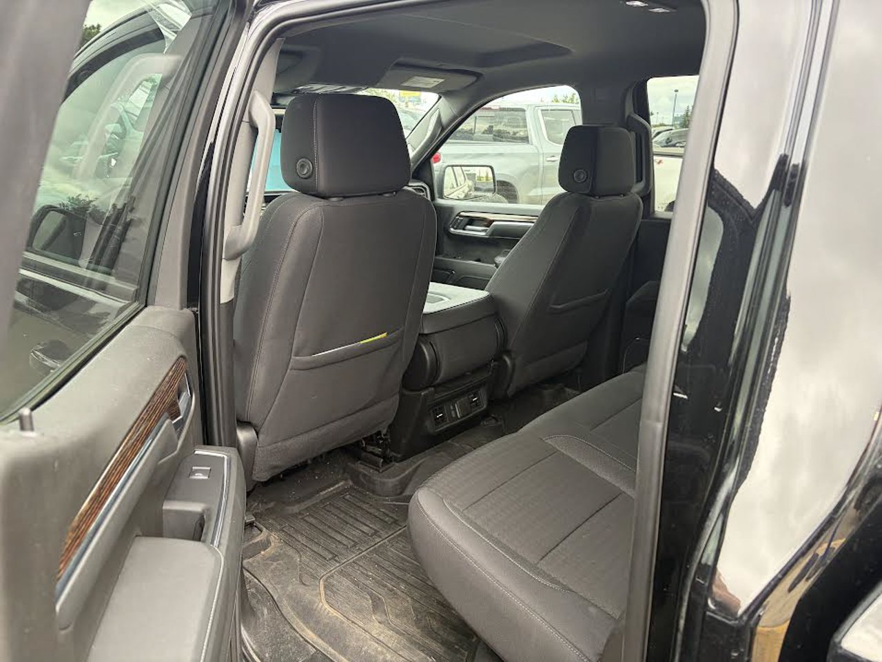 2024 GMC Sierra 1500 4WD Crew Cab 147 Elevation Black Sherwood Park - photo #5