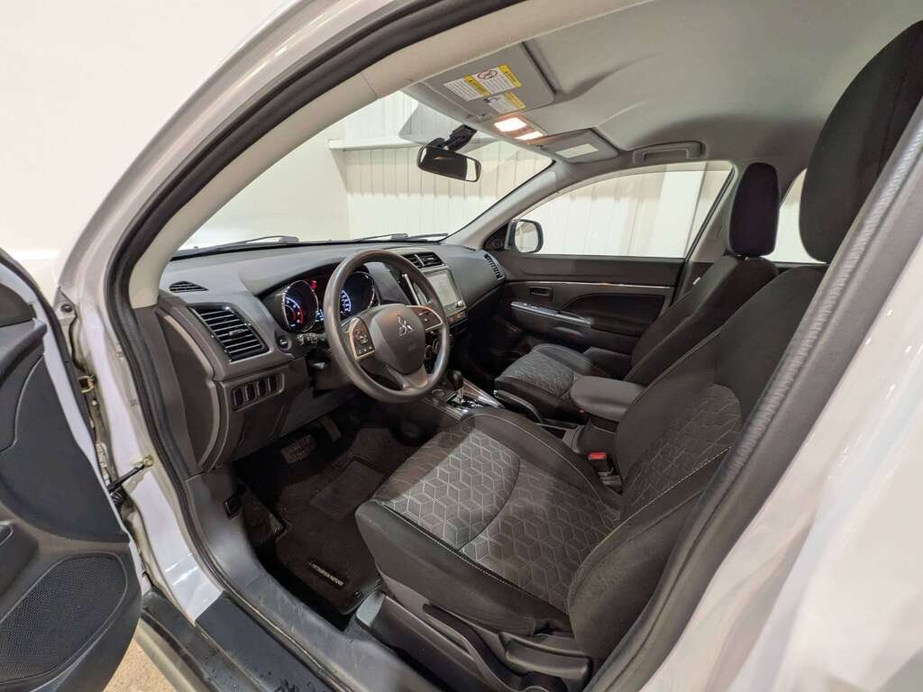Mitsubishi RVR ES FWD 2023 Blanc Val-David - photo #7