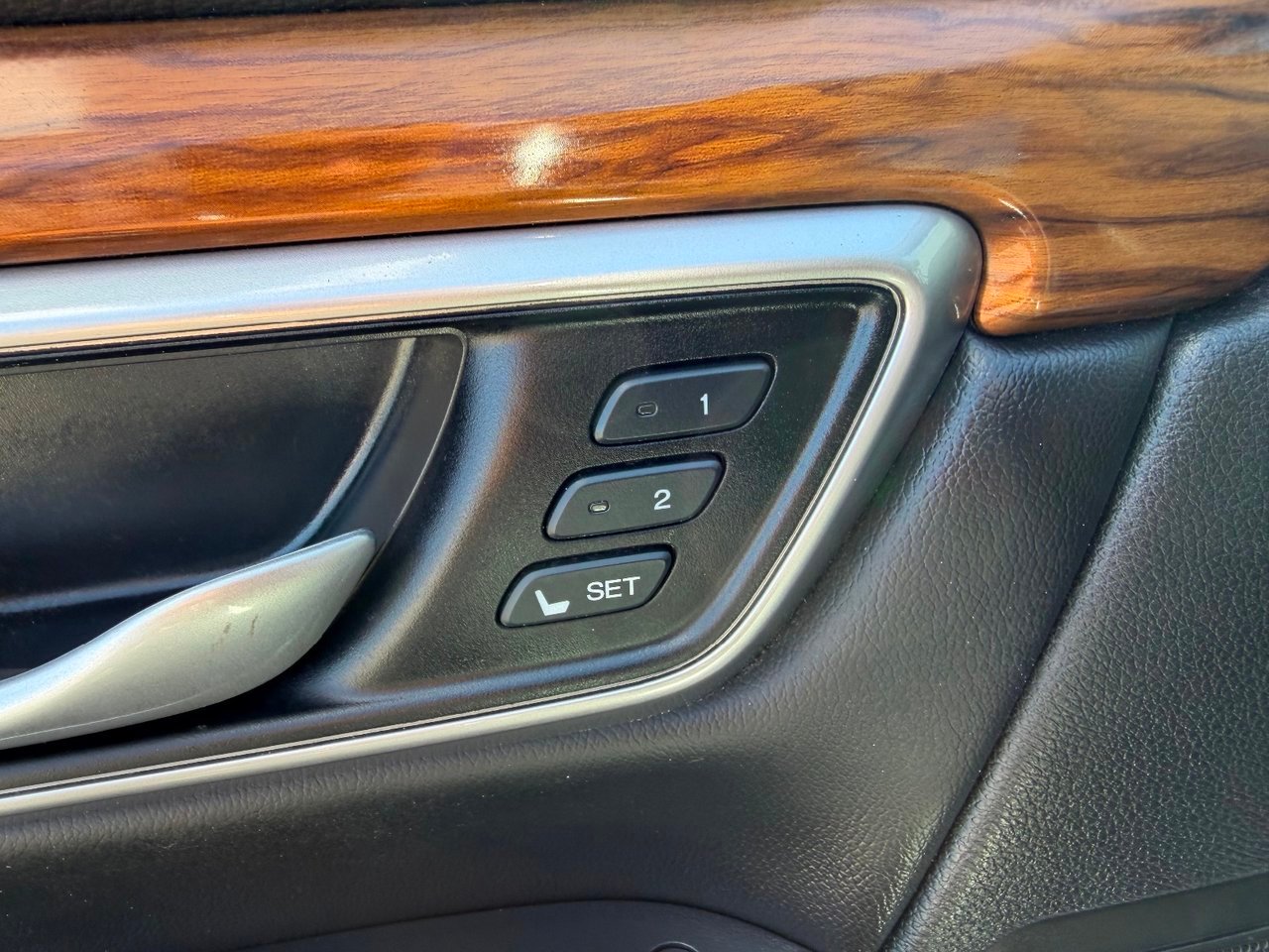 2020 Honda CR-V Silver Thetford Mines - photo #16