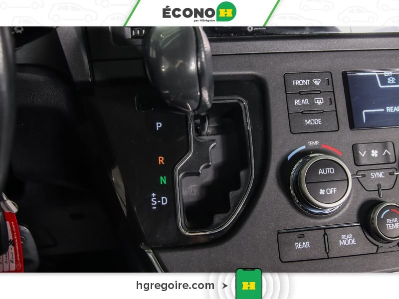 2018 Toyota Sienna Grey Blainville - photo #11