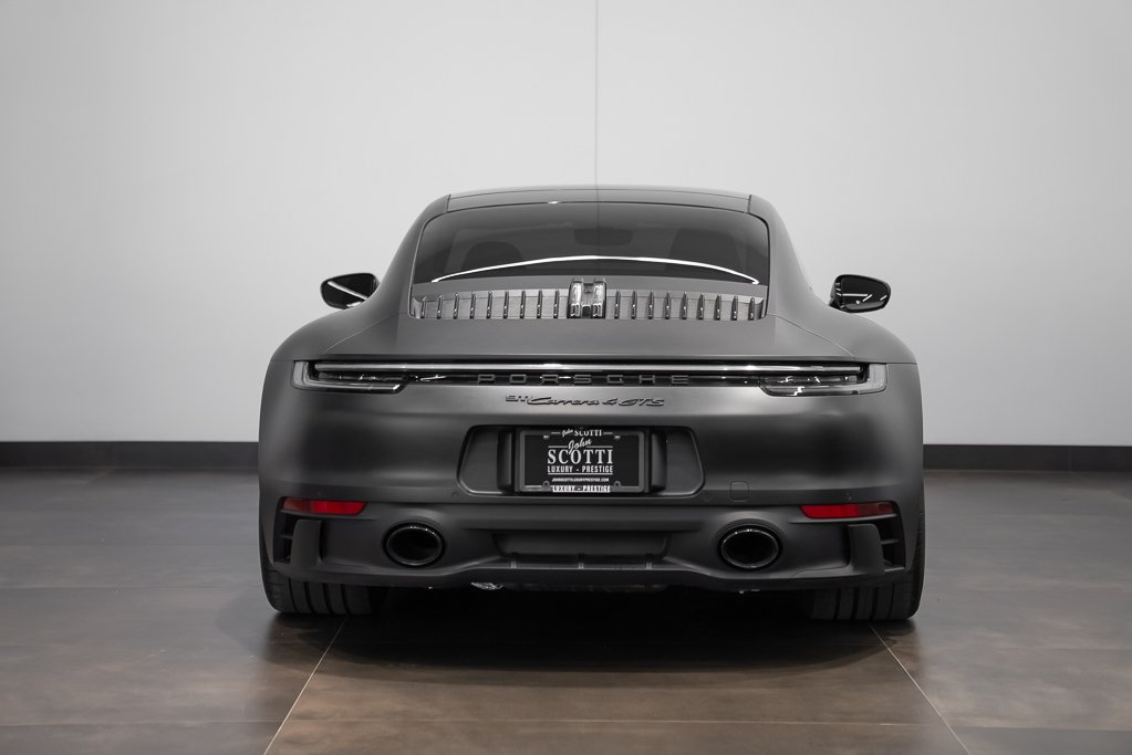 Porsche 911 Carrera 4 GTS 2024 Noir Kirkland - photo #4